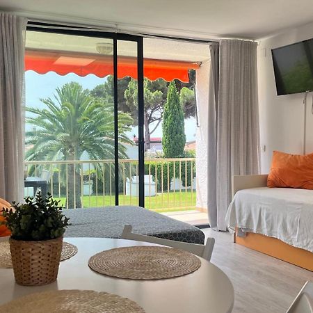 Residencia Beach カンブリルス エクステリア 写真