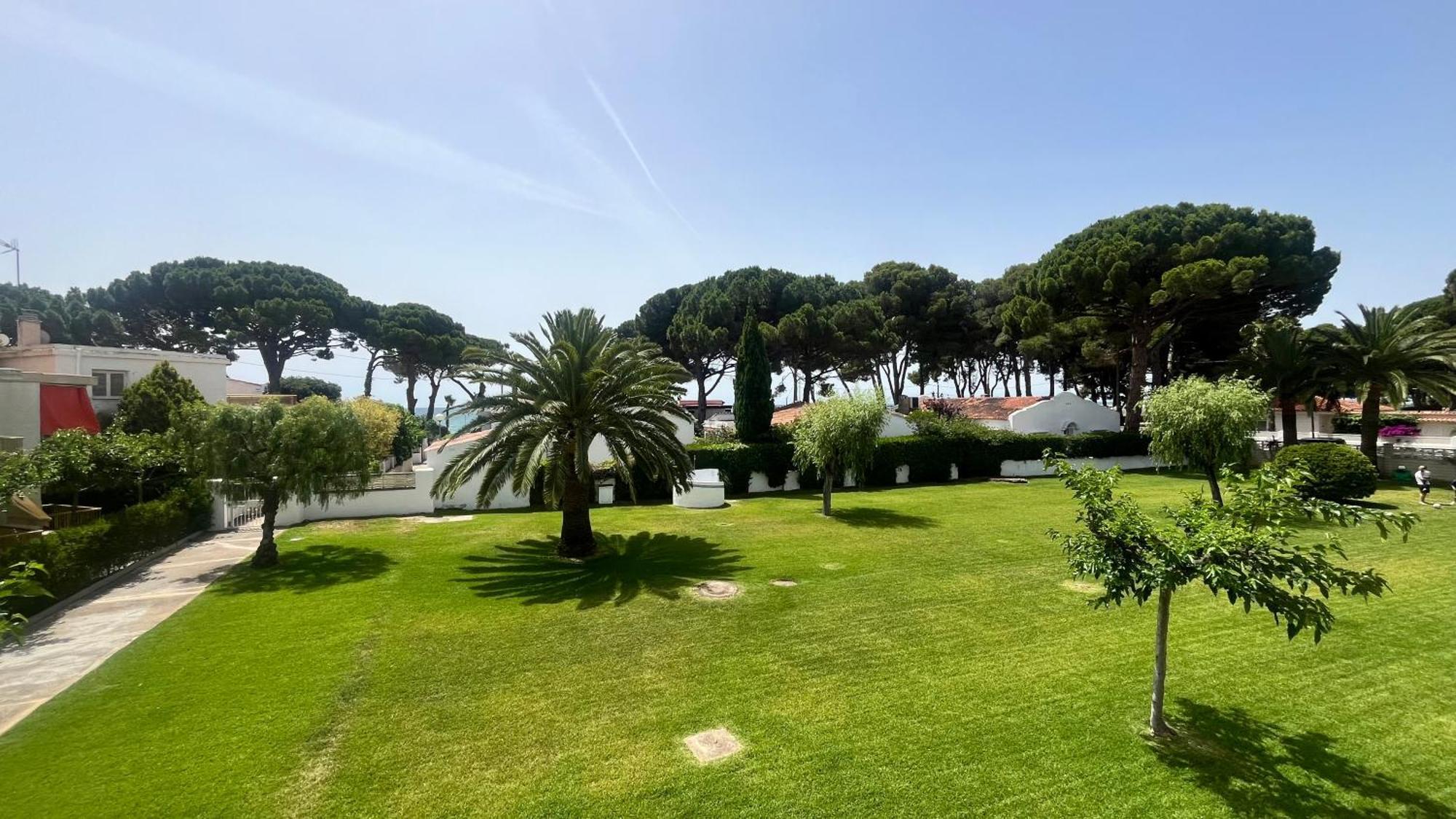 Residencia Beach カンブリルス エクステリア 写真
